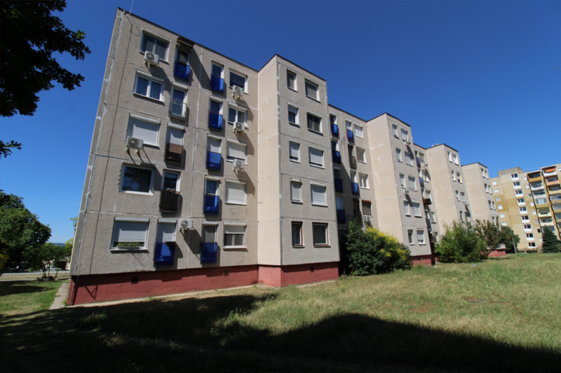 eladó panel lakás Veszprémben